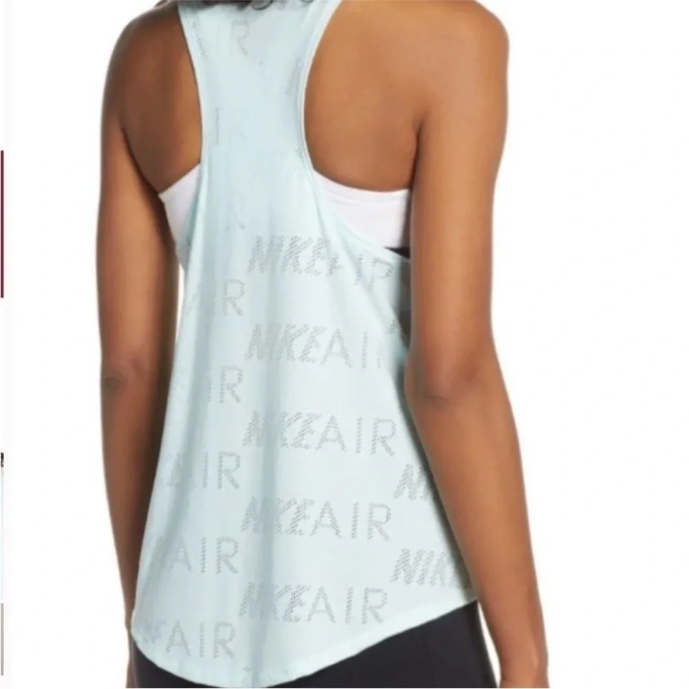 Nike Air Signature Perforated Lightweight Racerback Tank Women’s size Small